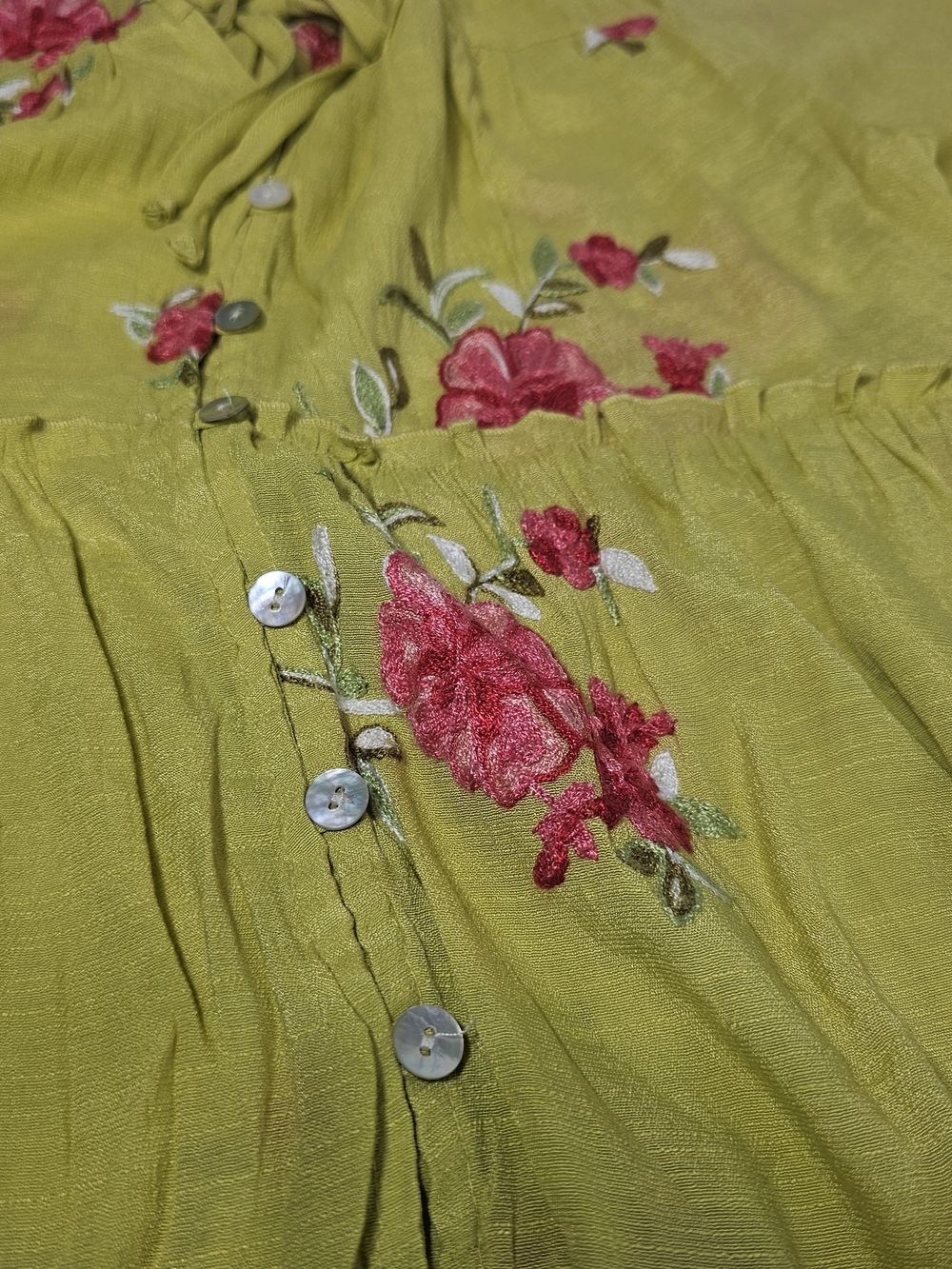 Floral Tie-Front Peasant Blouse in Chartreuse with Pink Embroidery Sz L Summer - Picture 7 of 10